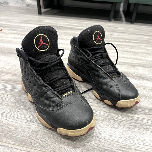 Jordan 13 Retro women’s size 6 - Picture 2 of 3